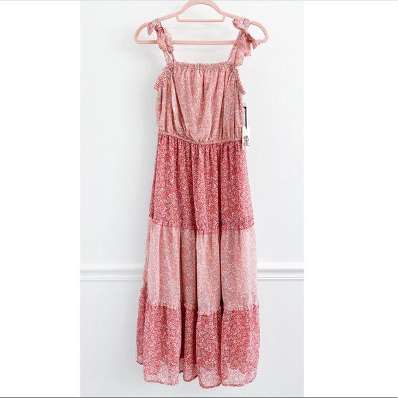 Sincerly Jules Dresses & Skirts - Sincerely Jules Pink Tiered Floral Midi Dress